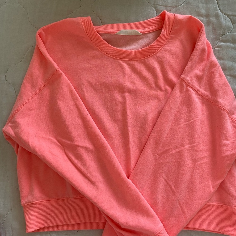 Cropped crew neck